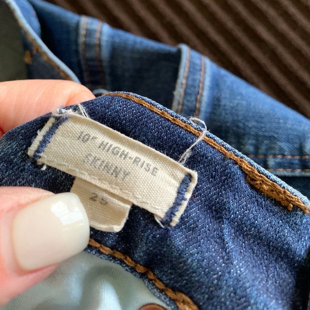 MADEWELL High Rise Distressed Jeans - Picture 5 of 6